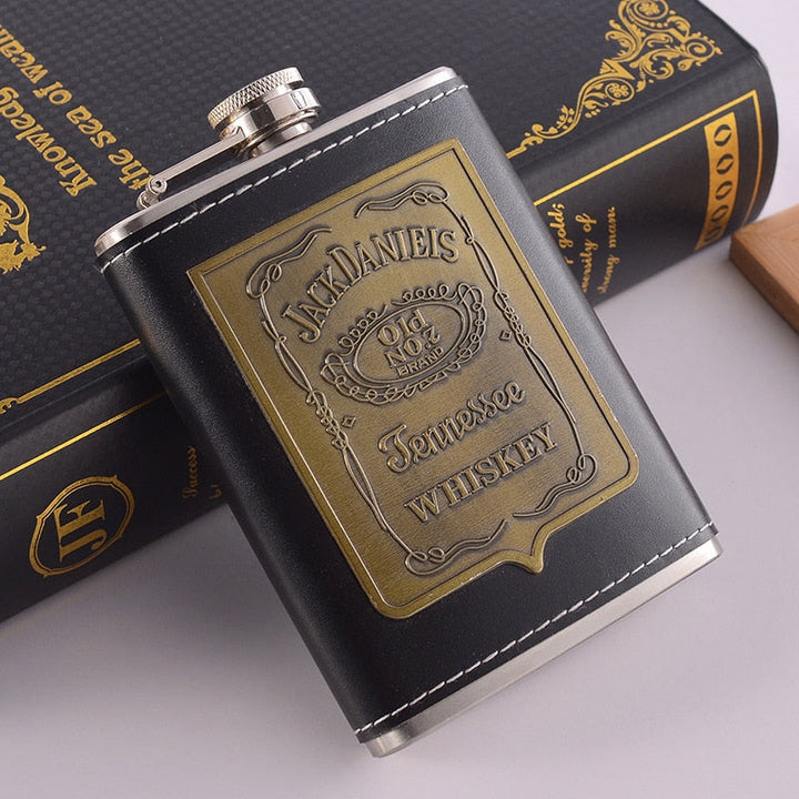 Skanto | 8oz Whisky Flaske laget av Rustfritt Stål Alkohol Trakt Hofteflaske Brodert Gull Silke Stoff Emballasje Gaveeske Sett