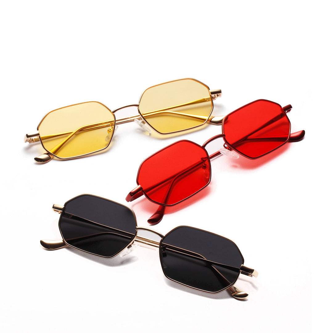 Dame moteriktig solbrille med innovativt åttkantet design Skanto