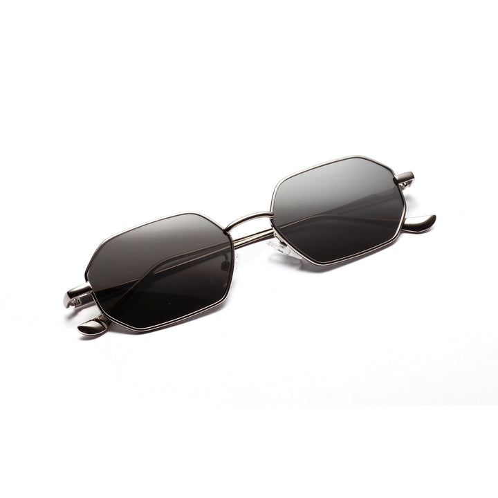 Dame moteriktig solbrille med innovativt åttkantet design Skanto