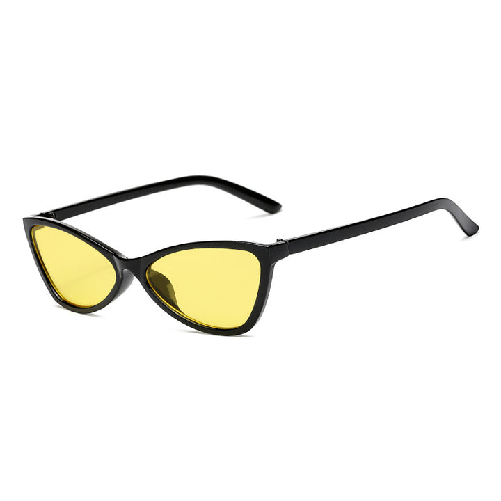 Dame Cat-Eye solbriller med elegant, lett ramme Skanto