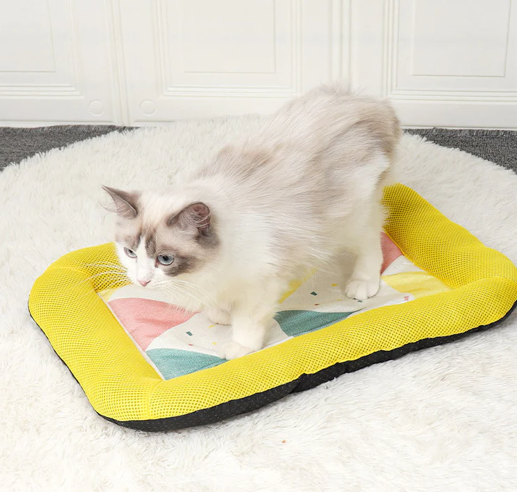 Skanto | Pet Silk Cooling Mat