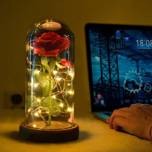 Fortryllende rosen tre med glitrende lys – Unikt gave til romantiske anledninger