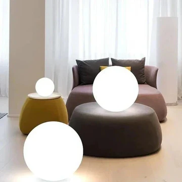Skanto | Utendørs Globe Lys - Trådløs, Værbestandig, 16 Farger LED Kulelys