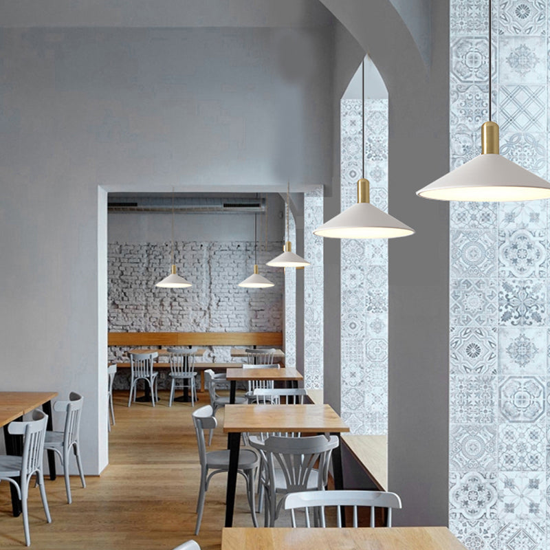 Skanto | Enkel Moderne Kegleformet LED Pendellampe