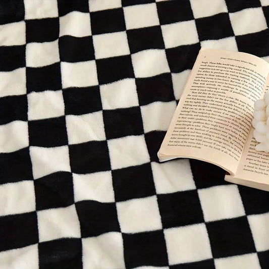 Norvo | Klassisk Rutete Teppe – Mykt og Varmt Teppe for Sofa og Soverom