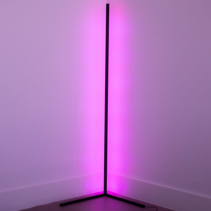 Skanto | Stående Hjørne Lampe LED Dimbar Minimalistisk Design