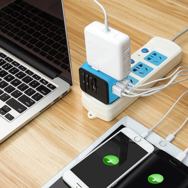 Skanto | Alt-i-ett Universal Reiseadapter