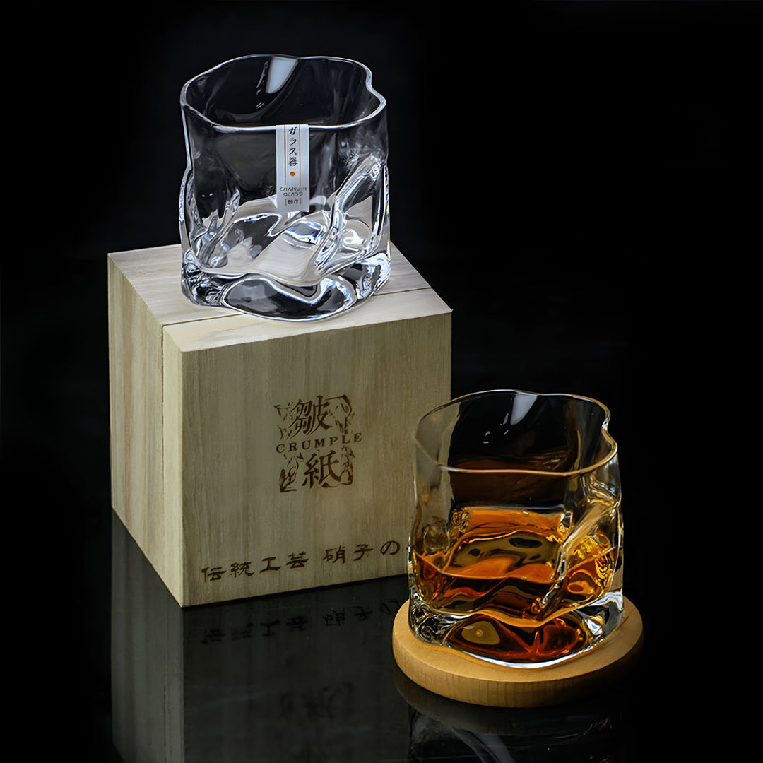 Whiskeyglass i Edo Kiriko stil – Håndskåret med unik krøll design | Skanto