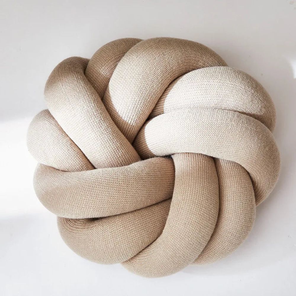 Skanto | Puffy Pretzel Cushion