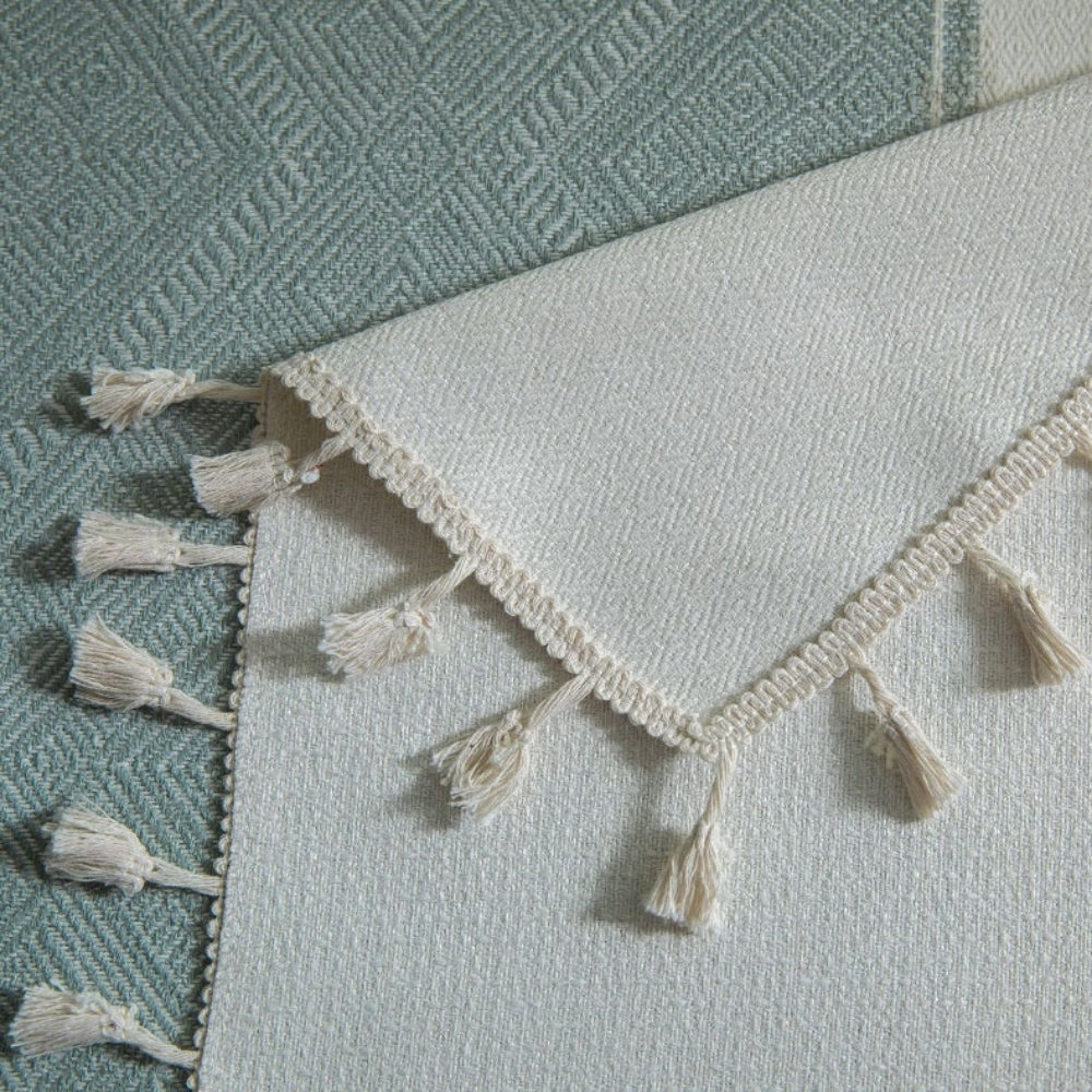 Skanto | Glisstra Geometrisk Fringing Duken