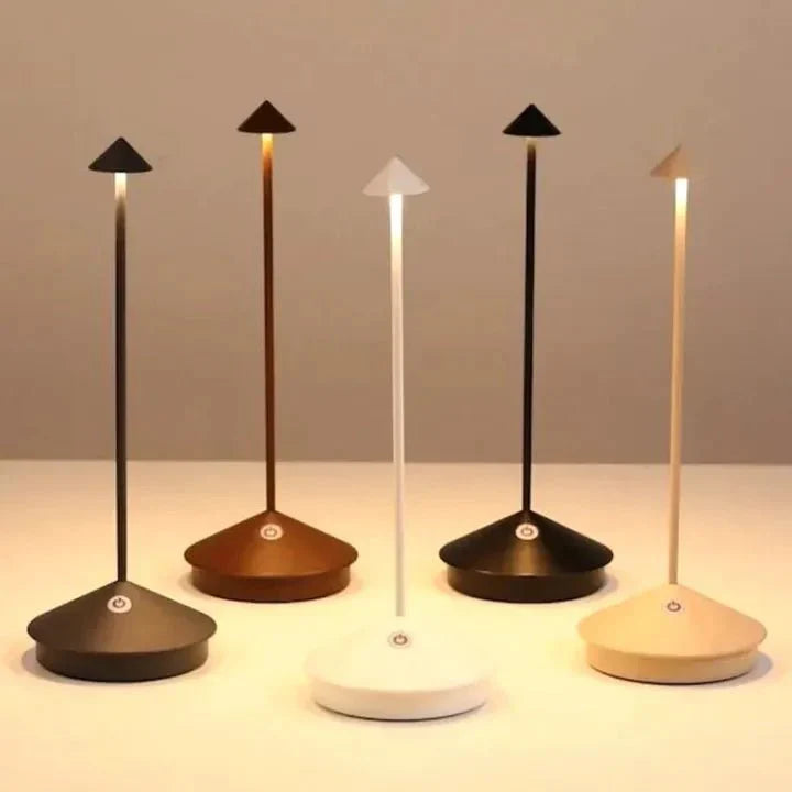 Skanto | LumiZen Minimalist LED Bordlampe | Vanntett og Dimmbar Trådløs Belysning