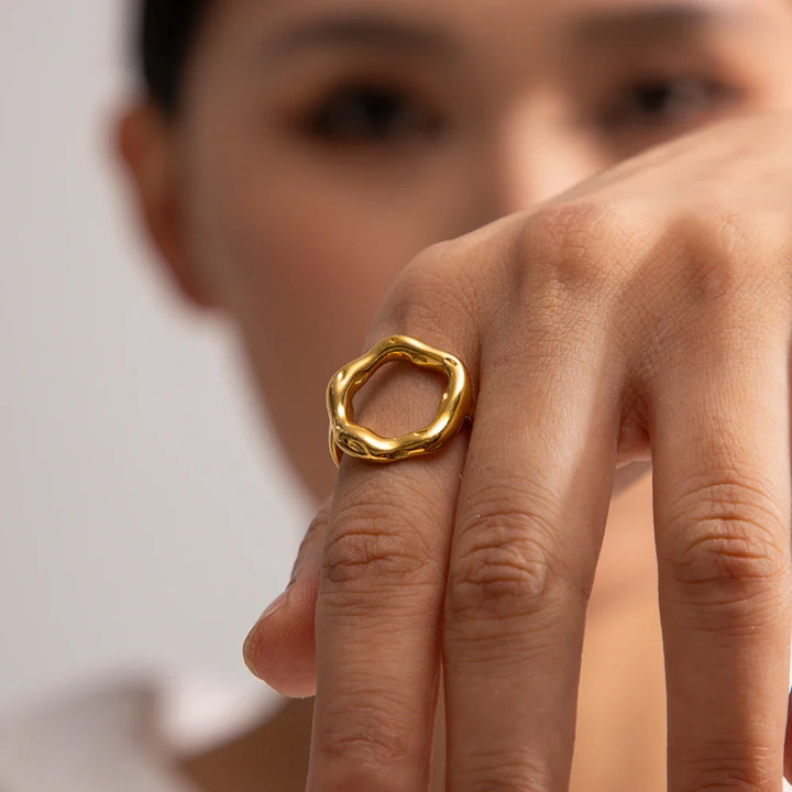 Skanto | 18k Smeltet Blomst Åpen Ring