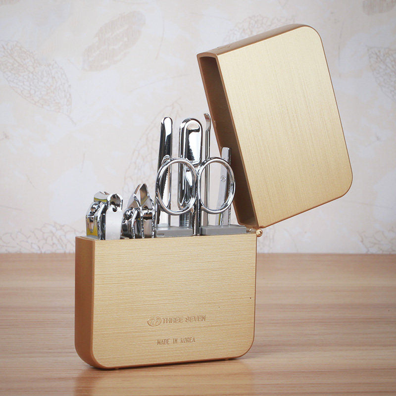 Skanto | 7-delt Manikyrsett, med 2 Negleklippere, Beauty Saks, Neglefil, Øreplukker, for Fingernail & Tånegler