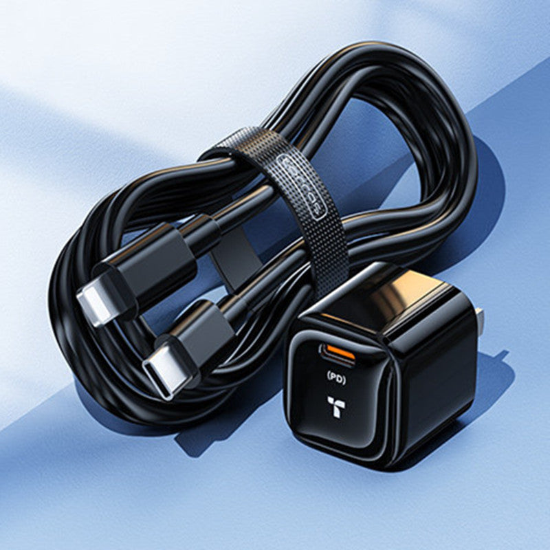 Skanto | Bærbar USB-C PD Vegglader, med hurtigladerchip, for telefon, nettbrett, ørepropper og mer