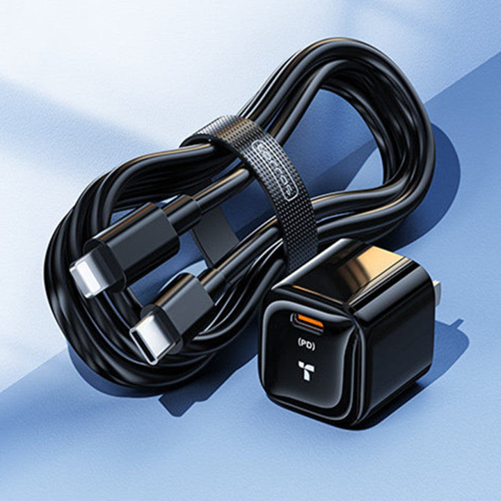 Skanto | Bærbar USB-C PD Vegglader, med hurtigladerchip, for telefon, nettbrett, ørepropper og mer