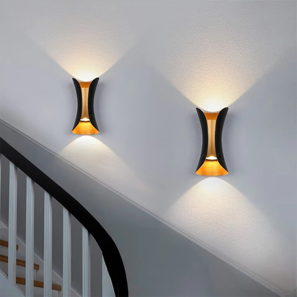 Skanto | Moderne Dual-Tone LED Vegglampe – Vanntett & Minimalistisk for Innendørs & Utendørs