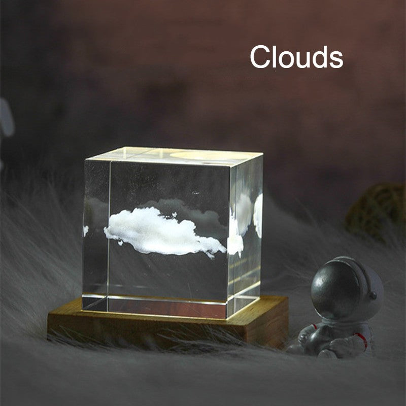 Skanto | 3D Galaxy Krystall Glass Cube med Ladelig Fargerik Lysbase, for Gave & Hjem Dekorasjon