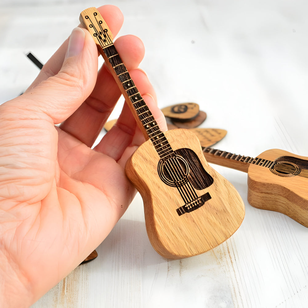 Skanto | Akustisk gitarplekter oppbevaringsboks