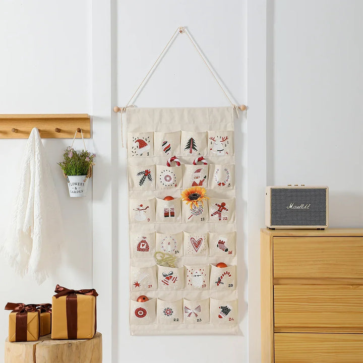 Skanto | Julekalender med 24 lerretsposer for barn – Hengende juledekorasjon i multicolor