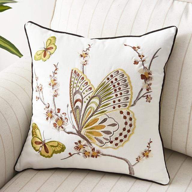 Skanto | Dekorativ pute med broderi i landlig stil