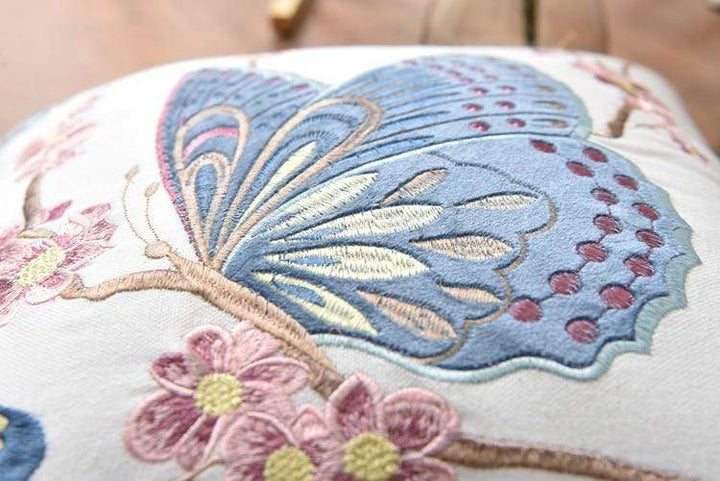 Skanto | Dekorativ pute med broderi i landlig stil