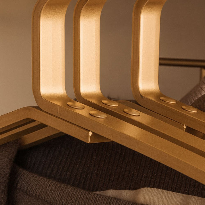 Slimline-Kleiderbügel aus Aluminium