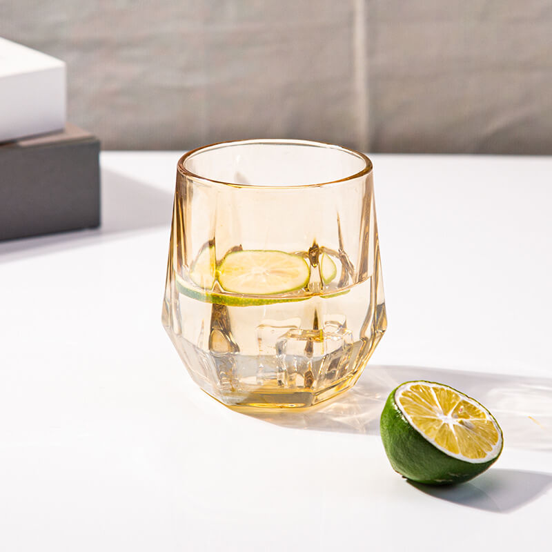 Skanto | Amber hexagonal glasskopper