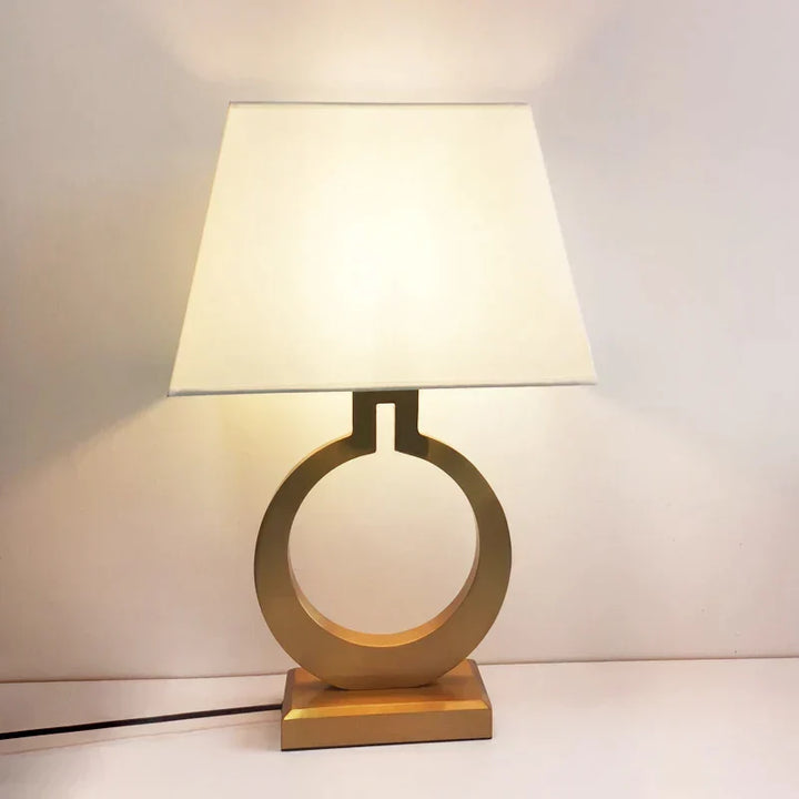 VillaGlow – Moderne luksus bordlampe | Stilfull belysning for stue og soverom