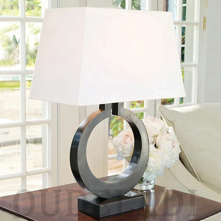 VillaGlow - Moderne Luksus Villa Bordlampe | Stilfull Belysning for Stue og Soverom | Skanto