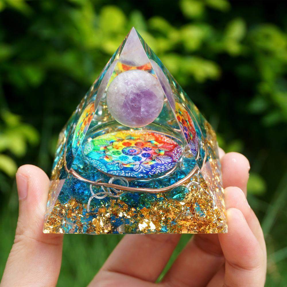 Skanto | Amethyst krystallkule med blå kvarts orgone pyramide