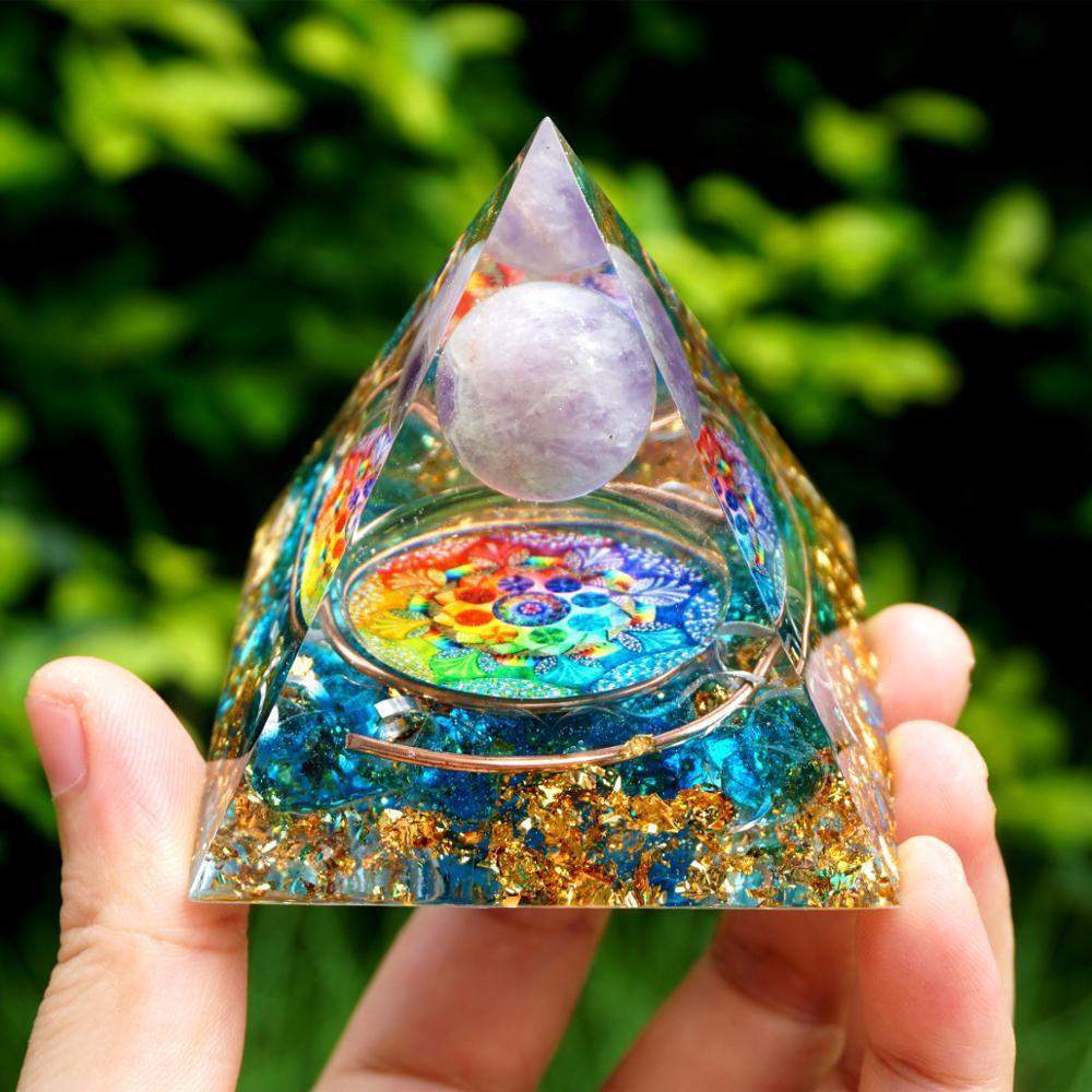Skanto | Amethyst krystallkule med blå kvarts orgone pyramide