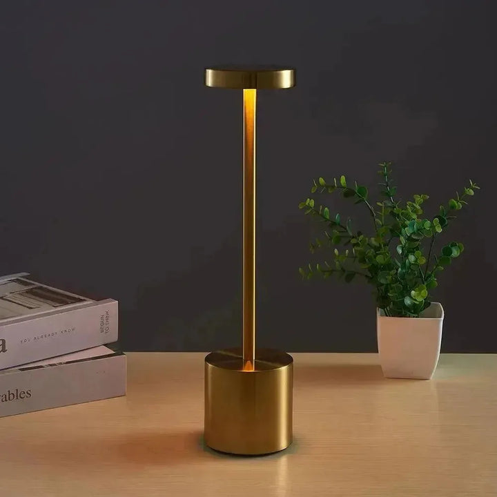 Astori - Oppladbar bordlampe uten kabel | Skanto