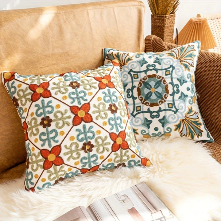 Skanto | Aurae Brodert Vintage Putetrekk
