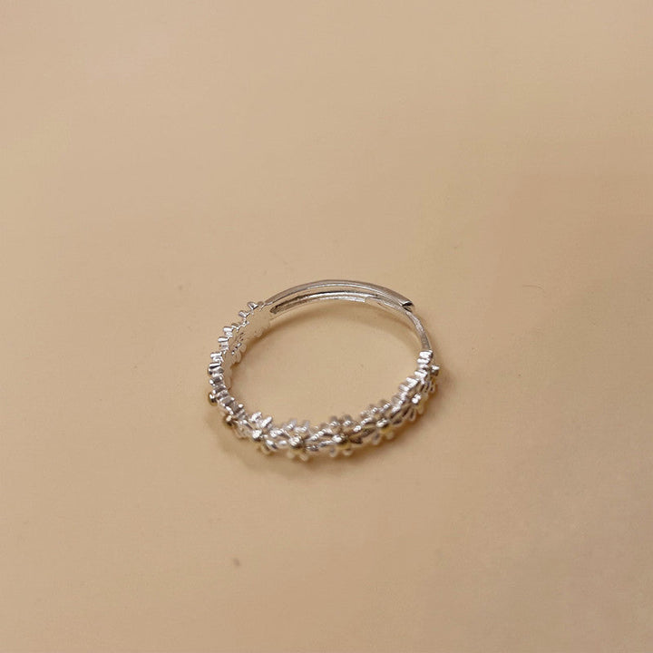 Skanto | Daisy Ring – Justerbar Blomster Ring For Damer