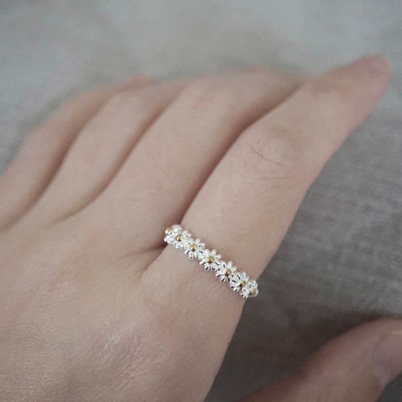 Skanto | Daisy Ring – Justerbar Blomster Ring For Damer