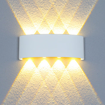 Vanntett LED-vegglampe laget av aluminium og akryl for terrasser