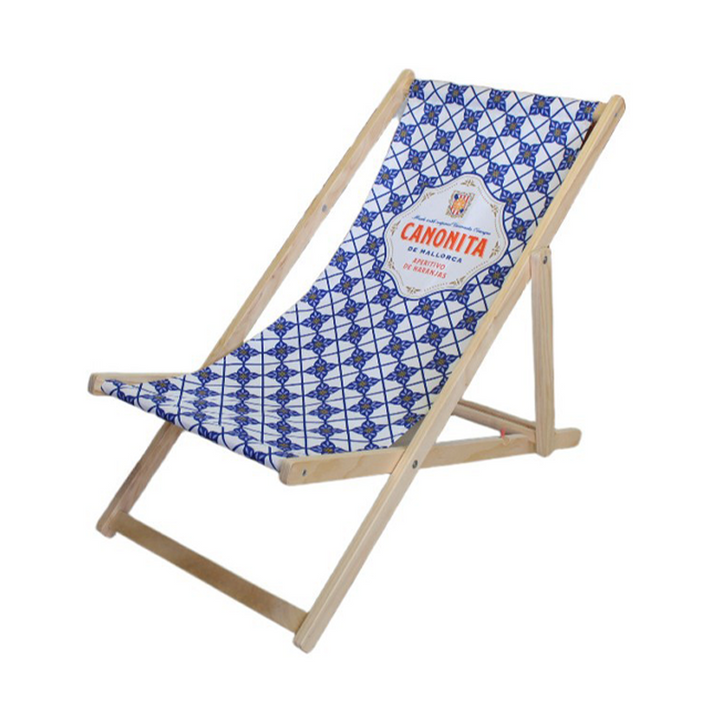 Rektangulær utendørs strandstol laget av heltre furu med sammenleggbar ryggstøtte, trukket med Oxford-stoff, for utendørs bruk.