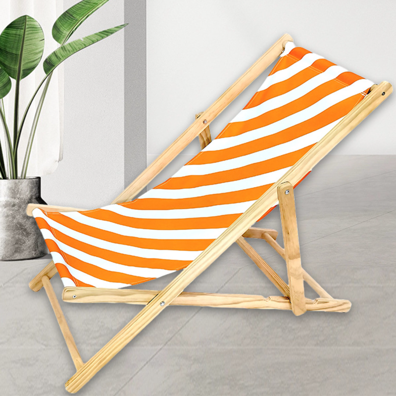 Rektangulær utendørs strandstol laget av heltre furu med sammenleggbar ryggstøtte, trukket med Oxford-stoff, for utendørs bruk.