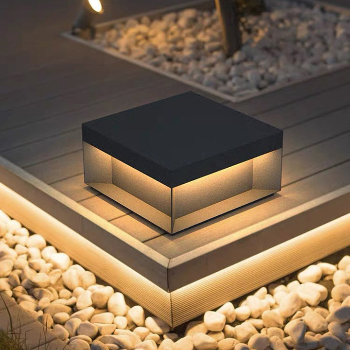 Moderne Minimalistiske Rustfritt Stål Firkantet LED Utendørs Lys Med Solenergi & Vanntette Funksjoner For Hage, Terrase, Port | Skanto