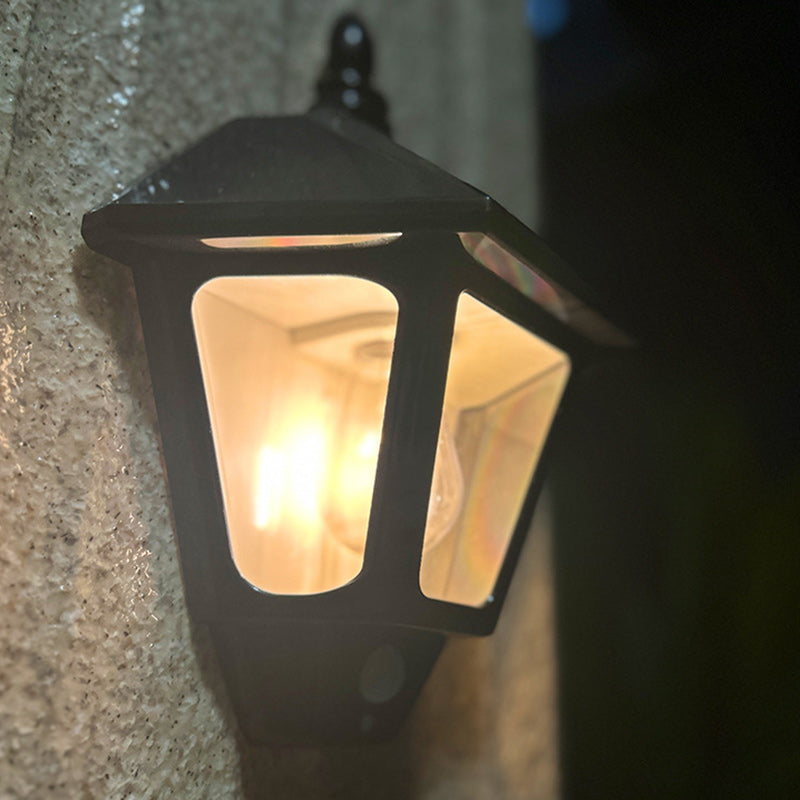 ABS Iron Fu-karakterkjegleformet solcelledrevet vegglampe med 1 lys for utendørs bruk