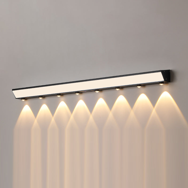 Soldrevet, vanntett, rektangulær LED-vegglampe med bevegelsessensor, laget av akryl, aluminium og rustfritt stål for terrassen