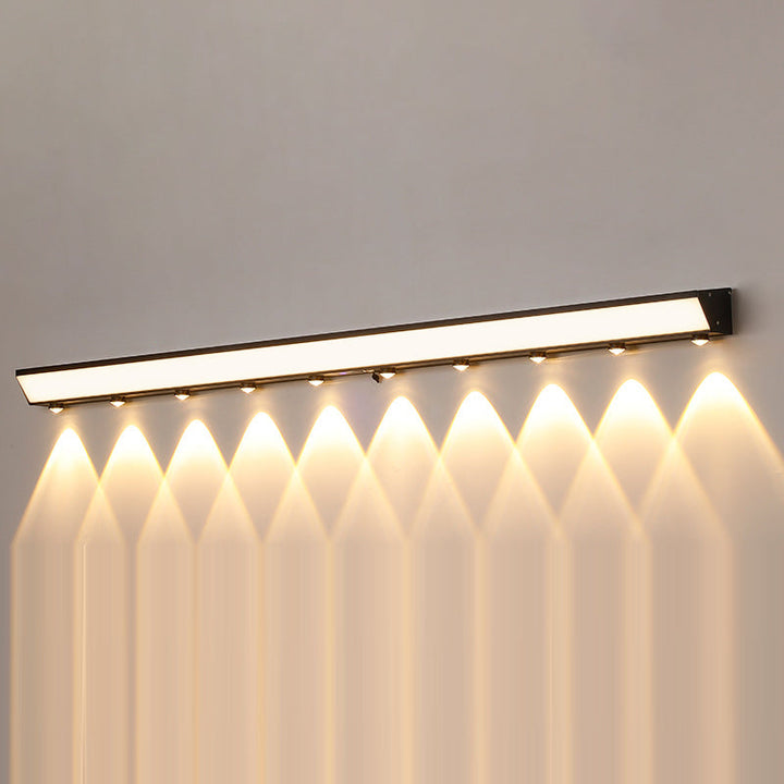 Soldrevet, vanntett, rektangulær LED-vegglampe med bevegelsessensor, laget av akryl, aluminium og rustfritt stål for terrassen