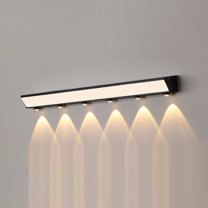 Soldrevet, vanntett, rektangulær LED-vegglampe med bevegelsessensor, laget av akryl, aluminium og rustfritt stål for terrassen