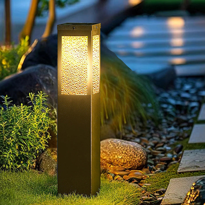 Vanntett sokkellampe i metall og glass med diamantstruktur, 1 lyskilde, for hage og terrasse