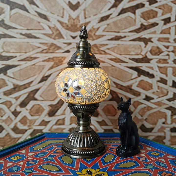Skanto | Tradisjonell Tiffany Oval Glass Jern 1-Lys Bordlampe for Stuen