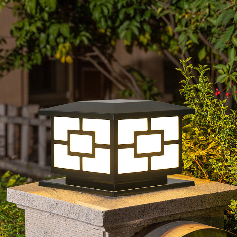 Moderne industriell ABS kube LED vanntett solcellepostlampe for utendørs patio | Skanto