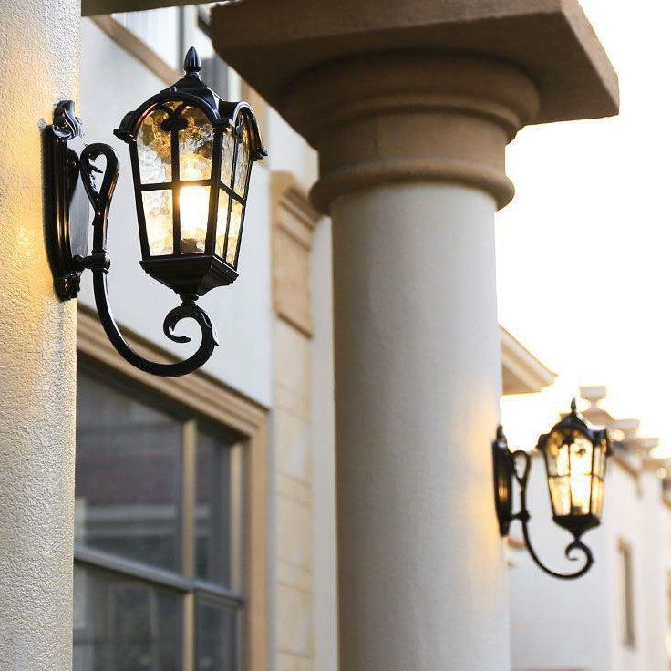 Tradisjonell europeisk kvadratisk blonder aluminium trykt glass 1-lys utendørs vegglampe for hage | Skanto