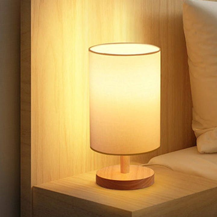 Skanto | Tradisjonell japansk sylinder trestoff 1-lamps bordlampe for stuen