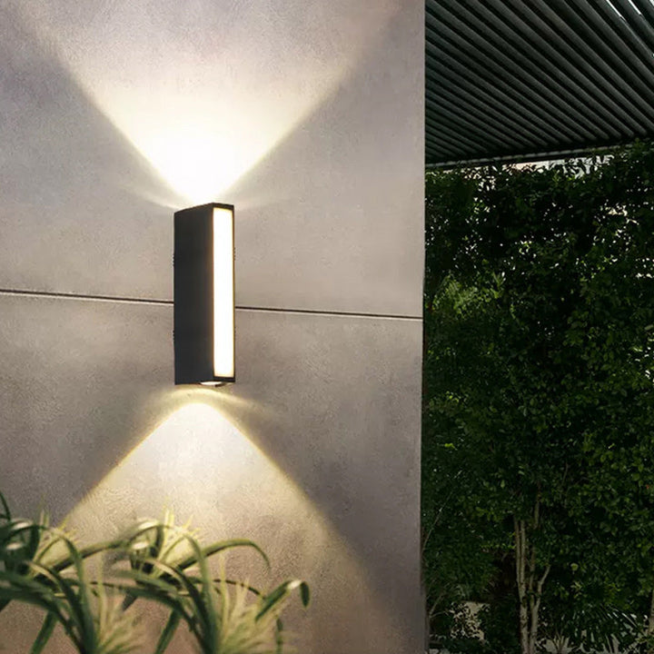 Moderne Minimalistisk Kolonne Plast LED Vegglampe For Hage | Skanto