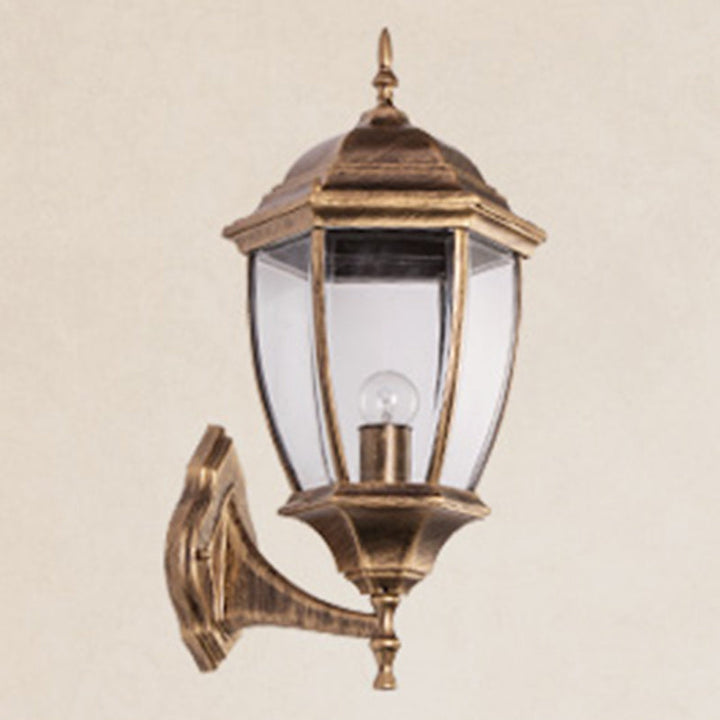 Moderne, vanntett, sekskantet vegglampe i retrostil laget av aluminium med frostet klart glass og burdesign for terrassen
